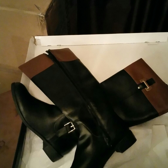 Ladies boot - Picture 3 of 3